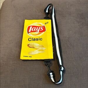 Lay’s “Clasic” Chip Bag Crossbody Novelty Purse w/ Strap ZFYP